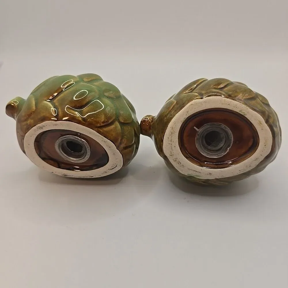 Artichoke Shaped Ceramic Salt and Pepper Shakers Set 3.5